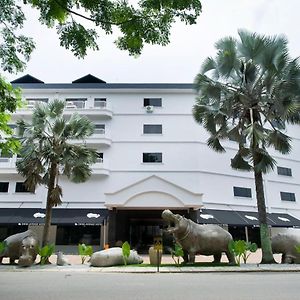 Swiss Avenue Hotel